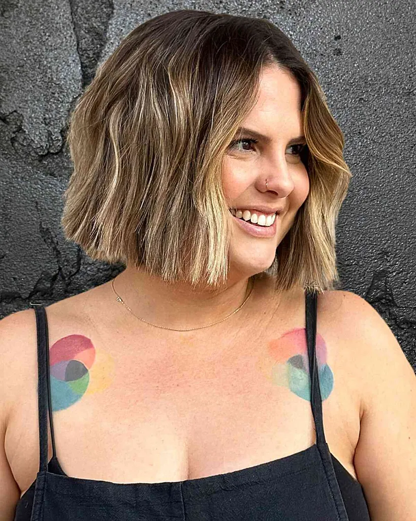 Corte sem rodeios Box Bob para rostos redondos' title=