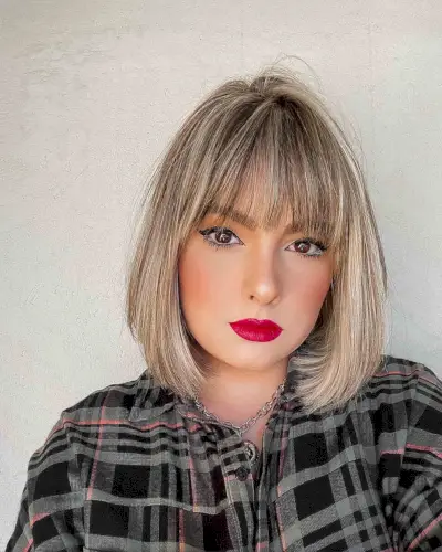 25 bobs volumiens avec des franges femmes aux cheveux fins et fins doivent voir