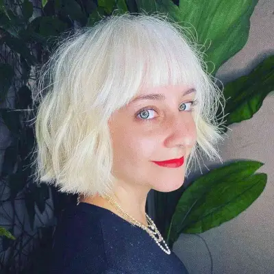 44 BOB -FRISURE עם HAGE שהוא מרשים לשנת 2024