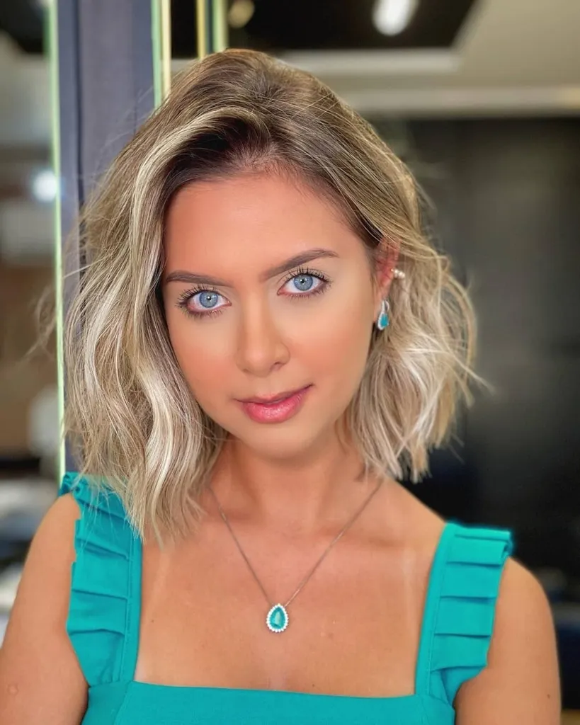 נשי בוב גלי קצר בוטה' title=