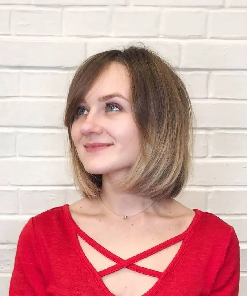 בוב בוטה קצר וחצוף עם פוני בצד' title=