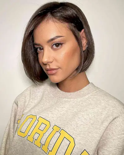 Side-Parted Bubble Bob Short Hair