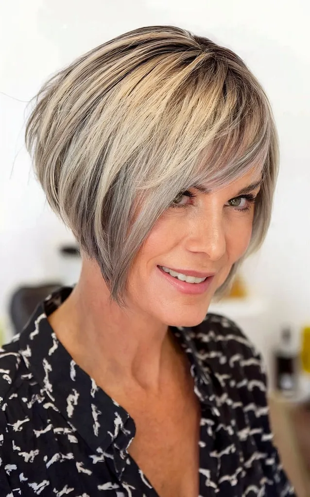 As 50 principais ideias para cortes de cabelo Bob em ângulo + conselhos sobre formato de rosto e tipo de cabelo