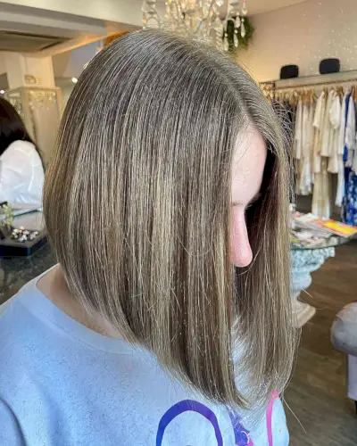 A-Line Brown Lob with Graduated Layers