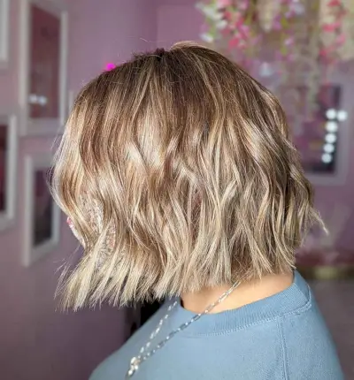 One-Length Blunt Cut with Beachy Waves