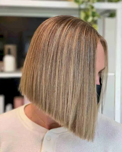 Neck-Length Slight Inverted Bob with Blunt Ends