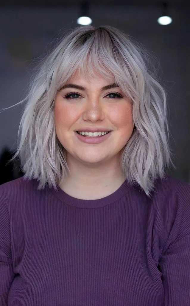 Da Biondo Vissuto a Bob Platino con Frangia per visi rotondi e per donne con capelli fini' title=