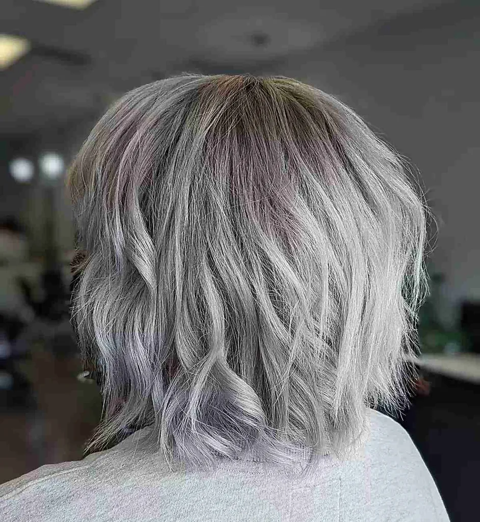 Platinum Layered Bob s Shattered Layered pre krátke husté vlasy' title=