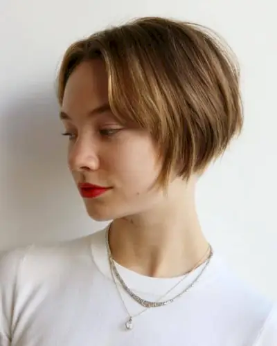 Razor Cut Bronde Bob for Fine Hair