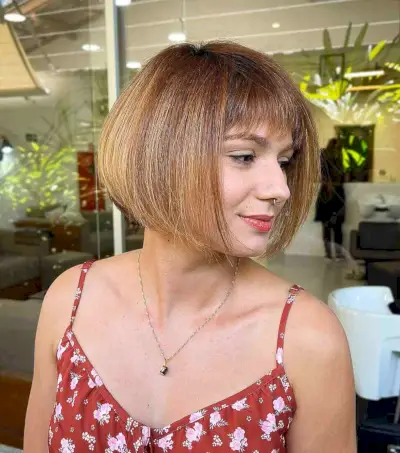 29 der besten Bobs neigten 2024 zu Haarschnitten