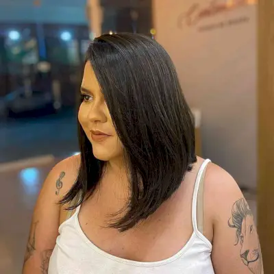 Straight A-Line Long Bob for Women with Round Face Shapes