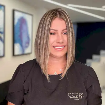 Graduated Lob with Chunky Highlights for Round Faces