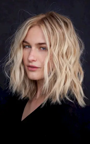 Chic Blonde Lob with Wavy Hair