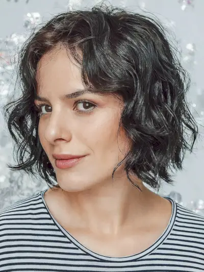 Remarkable Chin-Length Wavy Bob