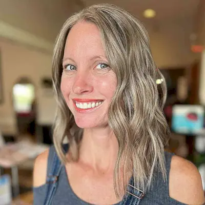 Adorable asymmetrical long bob