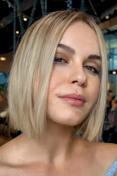 Middle Part Blunt Bob for Thin Hair