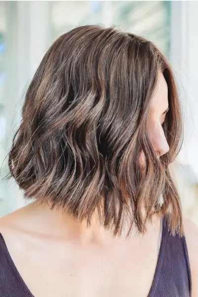 Brunette Blunt Lob with Soft Waves