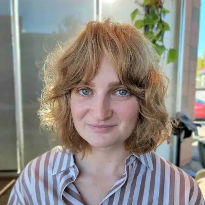 Shagged Wavy Bob with Long Curtain Bangs