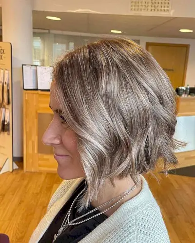 Wavy Italian Bob Hairstyle