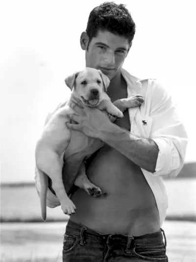 Robby-Fiore-Shirtless-Model-Dog-Abercrombie-and-Fitch-Picture-2009