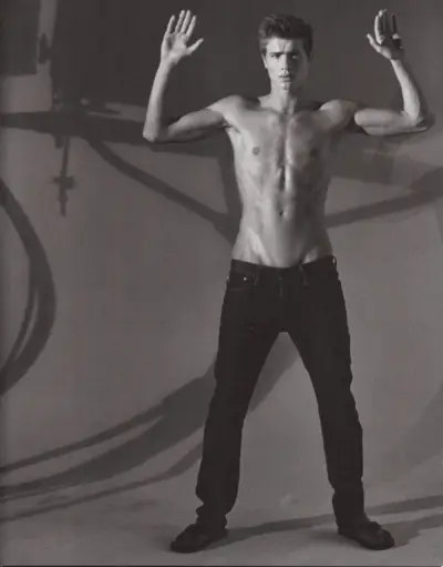 Moritz-Mitterbauer-Abercrombie-and-Fitch-Shirtless-Jeans-Model-2010-Campaign