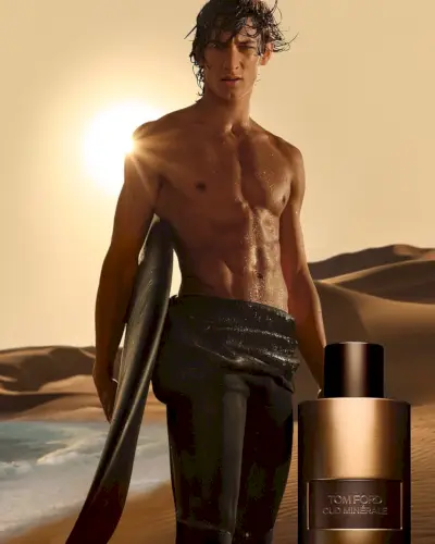 Tom Ford Oud Minérale Ad: Die Essenz von Erde und Ozean