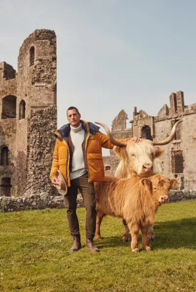 Banana Republic Holiday 2021 Campanie pentru bărbați 015