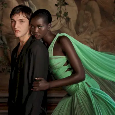 ולנטינו חושף את קמפיין נולד ברומא גרין סטרוואגנזה