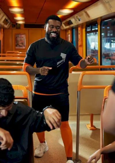 JaQuel Knight se objevuje v nové kampani H&M Move.