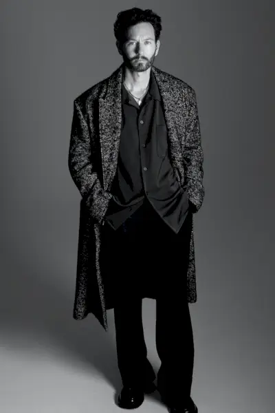 ISAAC HINDIN-MILLER 2 FRAME-kampanj 2023