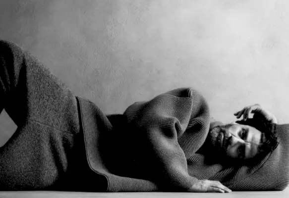 Oscar Isaac wordt humeurig uit angst voor God Advertentie: collectie 8