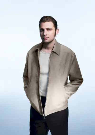 בלונדי מקוי מופיעה ב-H&M