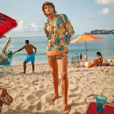 Jordan Barrett Model Orlebar Brown x Wham! Klubová kampaň Tropicana 2022