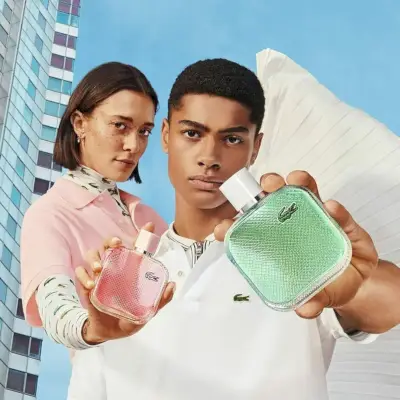 L.12.12 Witte roos-campagnegeur Lacoste Maeva Marshall Désiré Mia-model