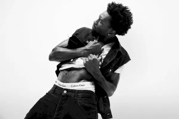 Vinson Fraley Calvin Klein Leeg canvas lente-zomer 2021-campagne 003