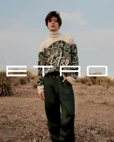 Ren Jialun îmbrățișează partea sălbatică rafinată a lui Etro