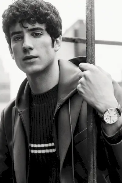 エンポリオ アルマーニ 2023 年秋冬キャンペーン: ファッションと都市