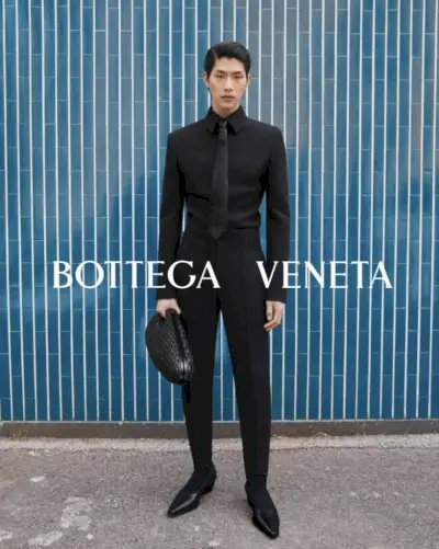 Sanggun Lee dėvi visiškai juodą Bottega Veneta