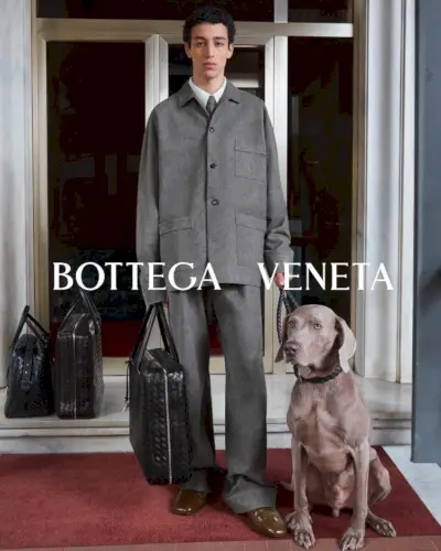 „Bottega Veneta“ 2023 m. rudens kampanija: šiuolaikiniai pasakojimai