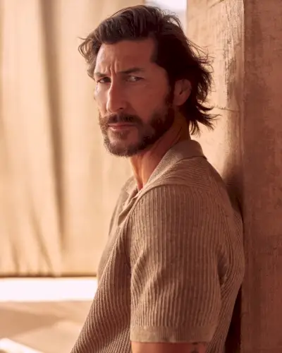 Bananrepublik sommarkampanj 2023 003