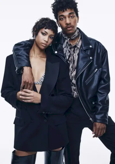 Ariana Simone et Idris Salaam jouent dans H&M