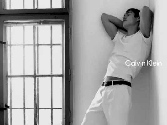 Luis Alberto Rodriguez fotografeert Valentin Humbroich voor Calvin Klein