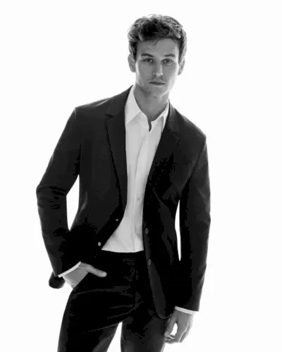 Brandon Flynn Calvin Klein Primavara 2024 Anuntul 7