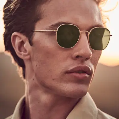 Lucky Blue Smith Model Oliver Peoples Solbriller Adès 2022-kampagne