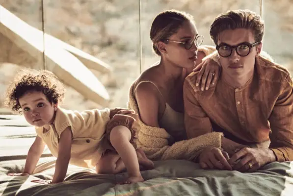 Lucky Blue Smith og familien tager til Joshua Tree for Oliver Peoples kampagne