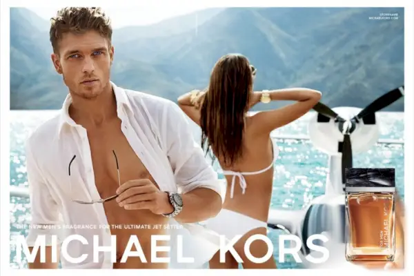 ベンジャミン・イーデムをフィーチャーしたマイケル・コースのフレグランス キャンペーン