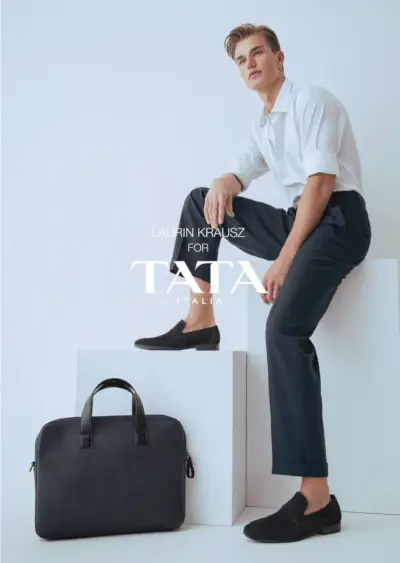 En smart vision, Laurin Krausz bär loafers för TATA Italia