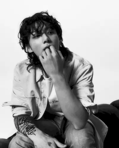 Jung Kook Calvin Klein Jeans Frühjahr Sommer 2023 Kampagne 001