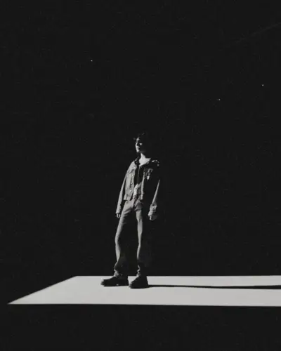 Jung Kook Calvin Klein Jeans Frühling Sommer 2023 Kampagne Hinter den Kulissen 003