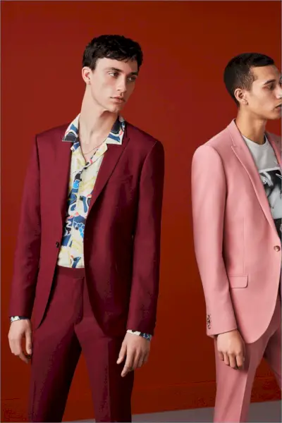 Apkabinanti spalva, Jacob Bixenman ir Jackson Hale priekyje Topmanas